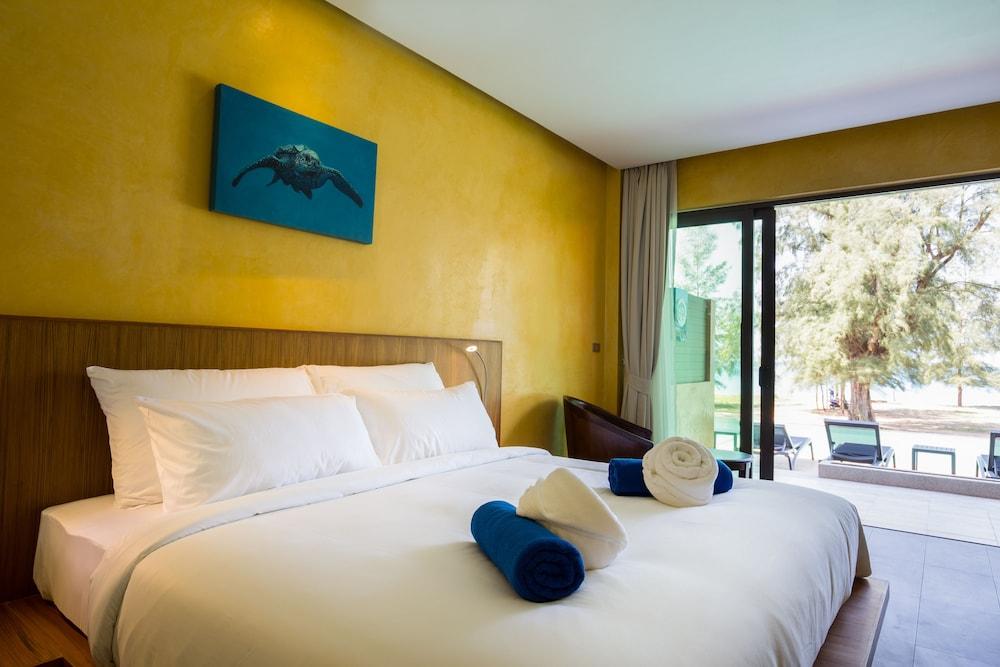Coriacea Beachfront Boutique Phuket Resort - Sha Plus Mai Khao Eksteriør bilde