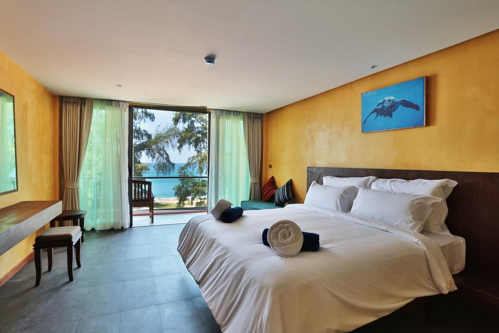 Coriacea Beachfront Boutique Phuket Resort - Sha Plus Mai Khao Eksteriør bilde