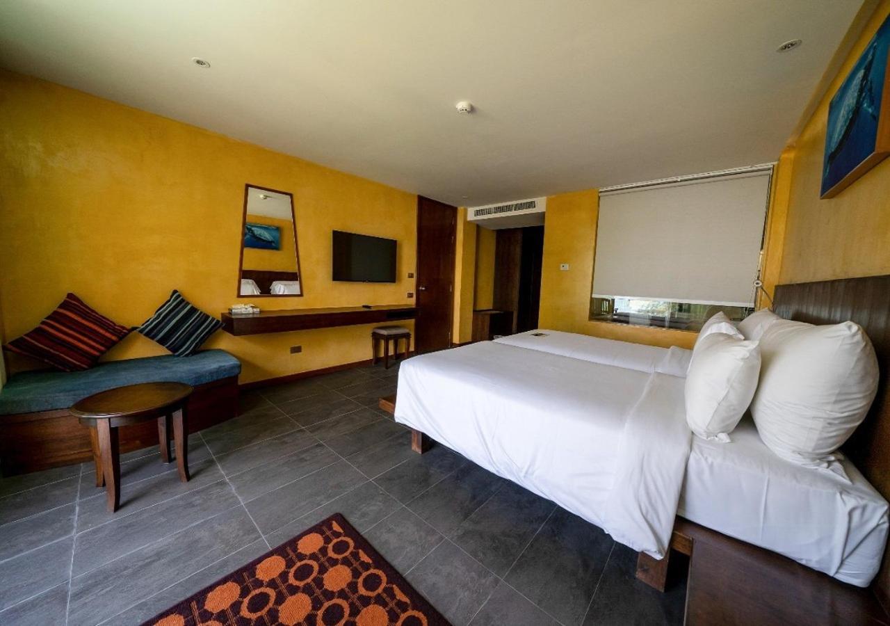 Coriacea Beachfront Boutique Phuket Resort - Sha Plus Mai Khao Eksteriør bilde