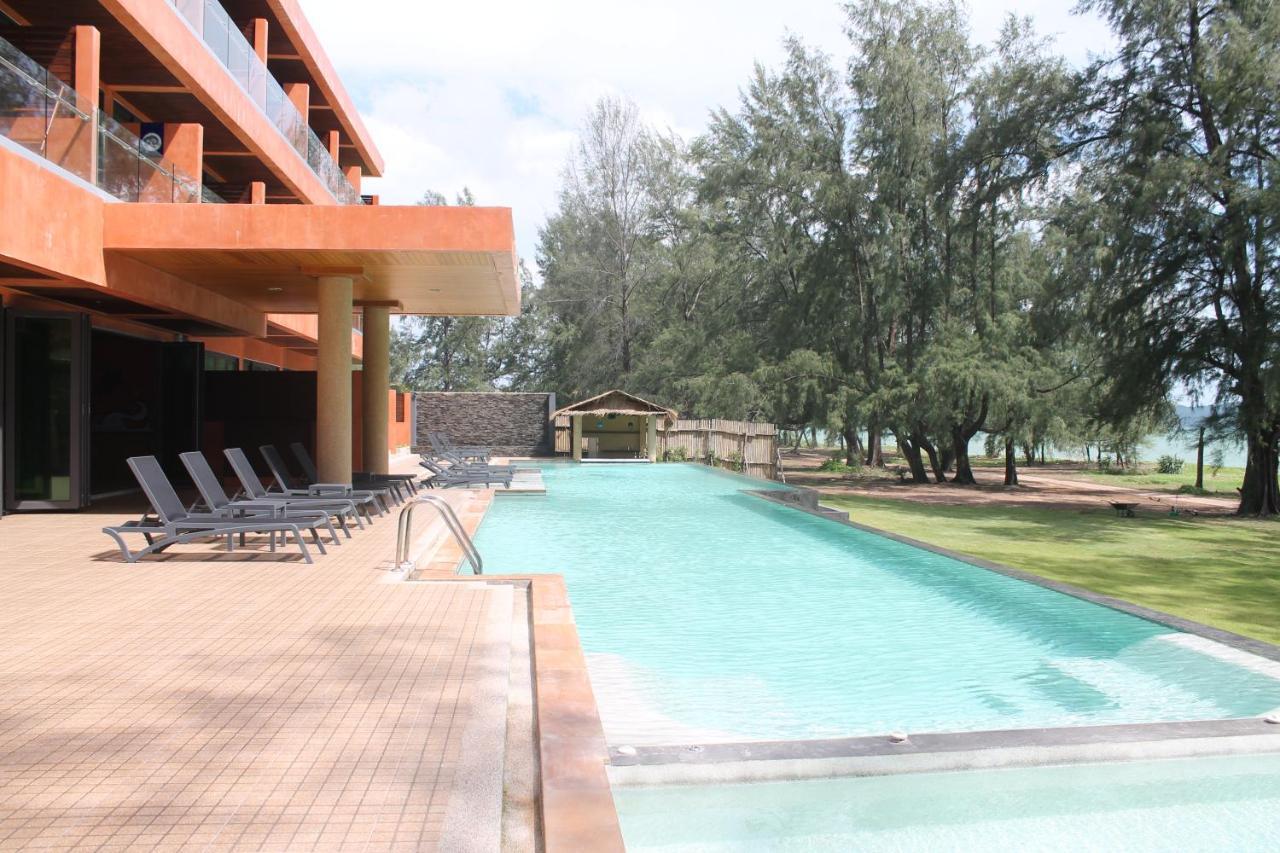 Coriacea Beachfront Boutique Phuket Resort - Sha Plus Mai Khao Eksteriør bilde